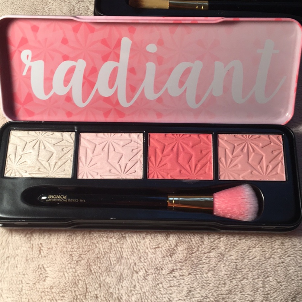 Makeup - Picture 2 of 4